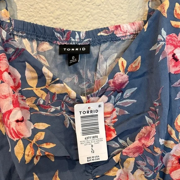 NWT Torrid 0X Floral Blue Dress - Picture 2 of 5